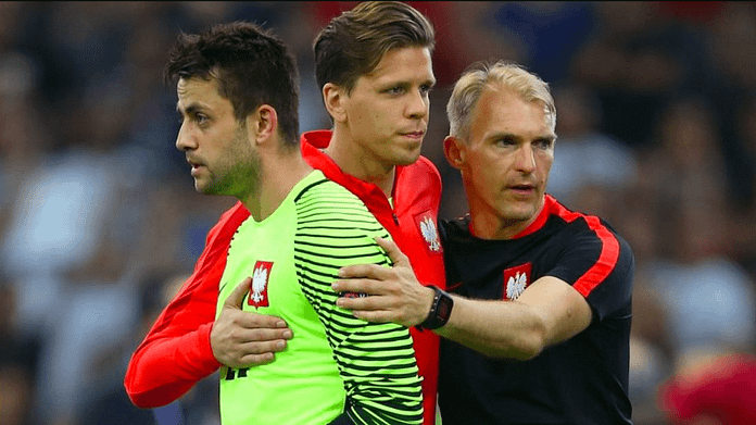 Jarosław Tkocz with Poland goalkeepers Łukasz Fabiański and Wojciech Szczęsny during national team preparations.